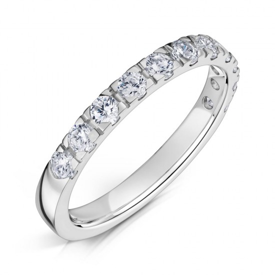 Box Claw Set Round Diamond Wedding Rings